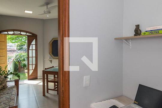 Escritório de casa à venda com 2 quartos, 128m² em Brás de Pina, Rio de Janeiro