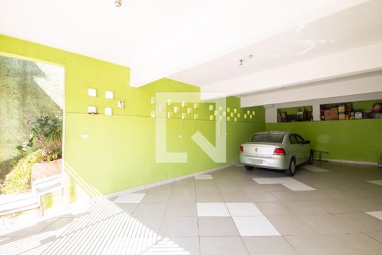 Garagem de casa à venda com 3 quartos, 180m² em Bandeiras, Osasco