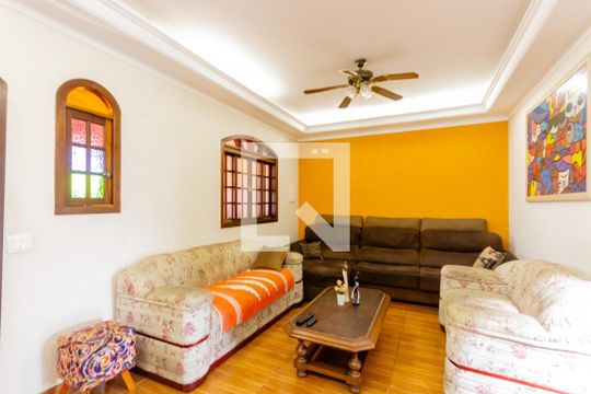 Casa para alugar com 3 quartos, 273m² em Campestre, Santo André