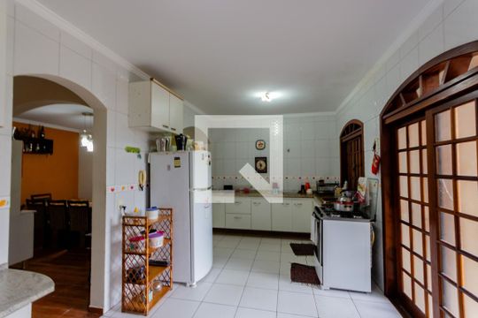 Cozinha de casa para alugar com 3 quartos, 273m² em Campestre, Santo André