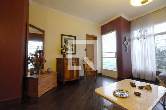 Sala de casa à venda com 3 quartos, 227m² em Três Figueiras, Porto Alegre
