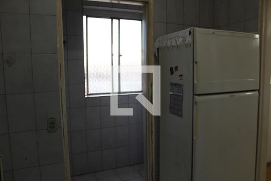 Geladeira de apartamento para alugar com 1 quarto, 54m² em Anchieta, São Bernardo do Campo