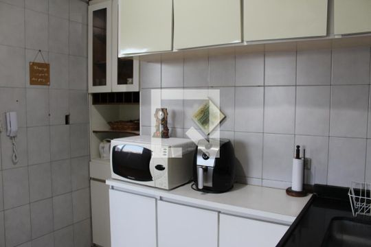Detalhe da cozinha de apartamento para alugar com 1 quarto, 54m² em Anchieta, São Bernardo do Campo