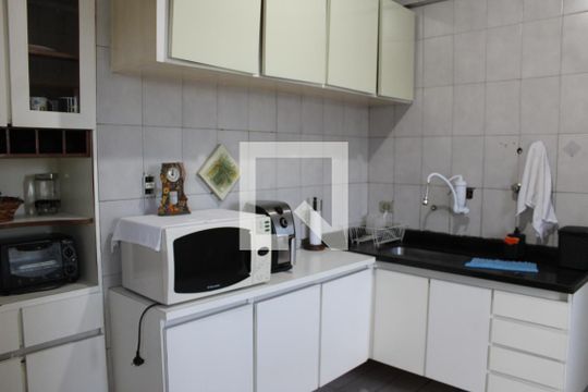 Cozinha de apartamento para alugar com 1 quarto, 54m² em Anchieta, São Bernardo do Campo