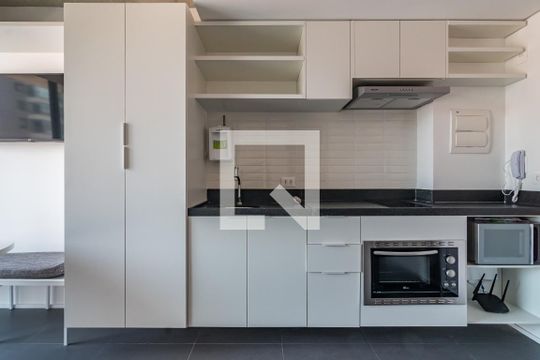 Cozinha de kitnet/studio à venda com 1 quarto, 28m² em Jardim das Bandeiras, São Paulo