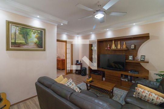 Casa à venda com 4 quartos, 270m² em Jardim Monjolo, São Paulo