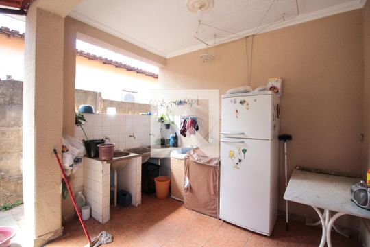 Area de Serviço de casa à venda com 3 quartos, 360m² em Jardim Leblon, Belo Horizonte