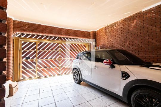 Garagem de casa para alugar com 4 quartos, 240m² em Tatuapé, São Paulo
