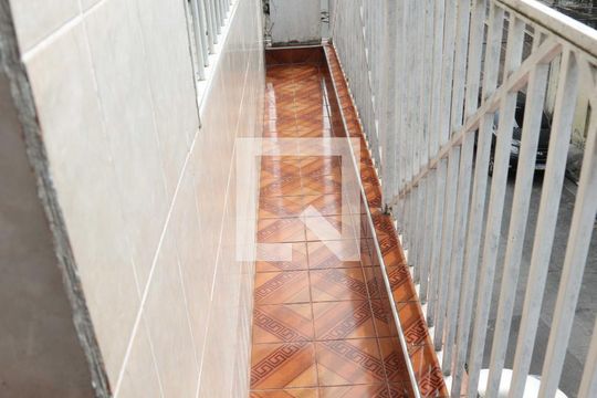 Corredor de casa à venda com 4 quartos, 180m² em Padroeira, Osasco