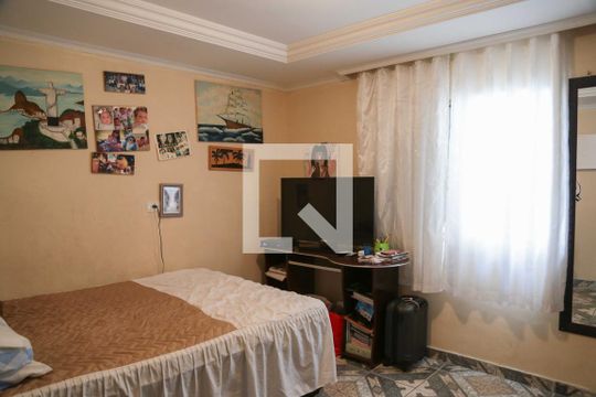 Quarto 2 de casa à venda com 4 quartos, 180m² em Padroeira, Osasco