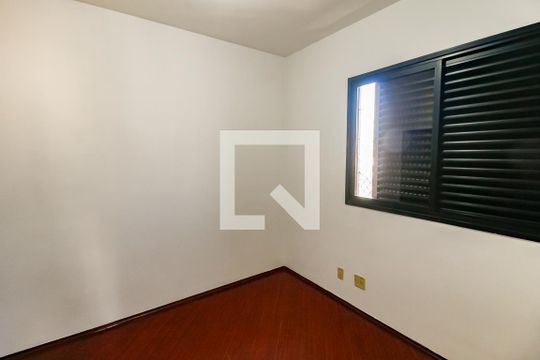 Quarto 2 de apartamento para alugar com 3 quartos, 78m² em Vila Sônia, São Paulo
