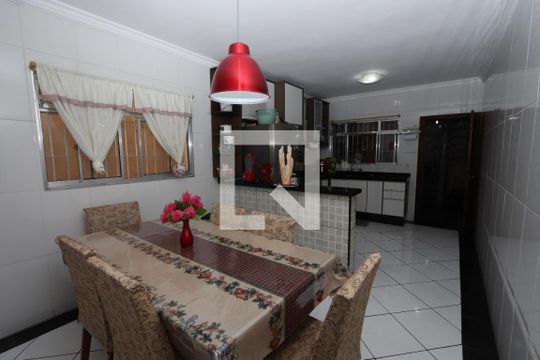 Cozinha de casa à venda com 4 quartos, 160m² em Jardim Cotiana, São Paulo