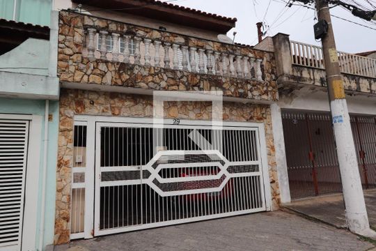 Fachada de casa à venda com 4 quartos, 160m² em Jardim Cotiana, São Paulo