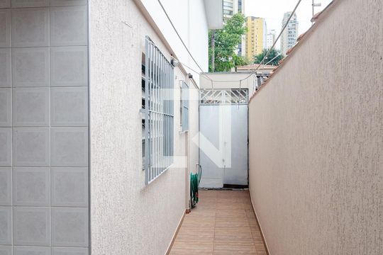 Área comum de casa à venda com 3 quartos, 130m² em Bosque da Saúde, São Paulo