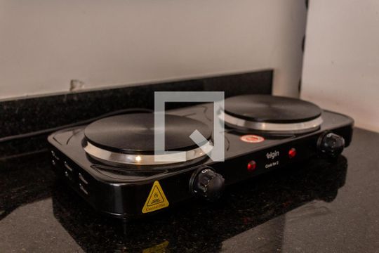 Cozinha de kitnet/studio à venda com 1 quarto, 27m² em Partenon, Porto Alegre