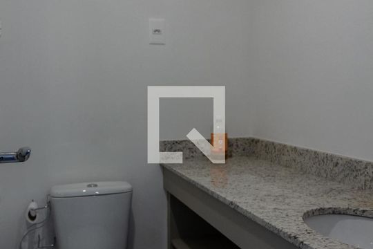 Banheiro de kitnet/studio à venda com 1 quarto, 27m² em Partenon, Porto Alegre