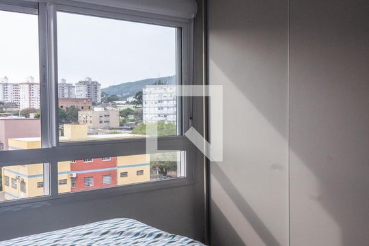 Quarto de kitnet/studio à venda com 1 quarto, 27m² em Partenon, Porto Alegre