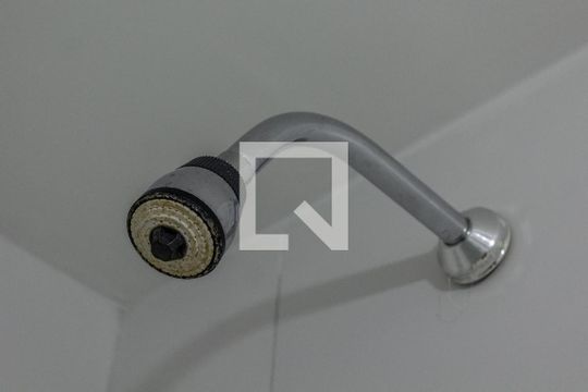 Banheiro de kitnet/studio à venda com 1 quarto, 27m² em Partenon, Porto Alegre