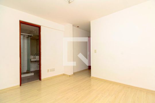 Suíte de casa à venda com 3 quartos, 230m² em Ipanema, Porto Alegre