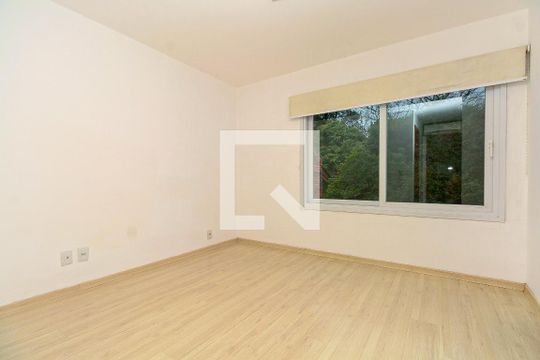 Suíte de casa à venda com 3 quartos, 230m² em Ipanema, Porto Alegre