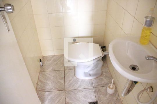 Lavabo de casa para alugar com 6 quartos, 300m² em Umuarama, Uberlândia