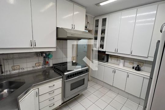 Cozinha de apartamento à venda com 3 quartos, 170m² em Cerqueira César, São Paulo