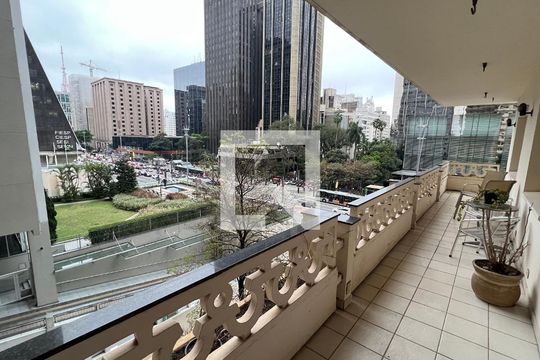 Varanda de apartamento à venda com 3 quartos, 170m² em Cerqueira César, São Paulo
