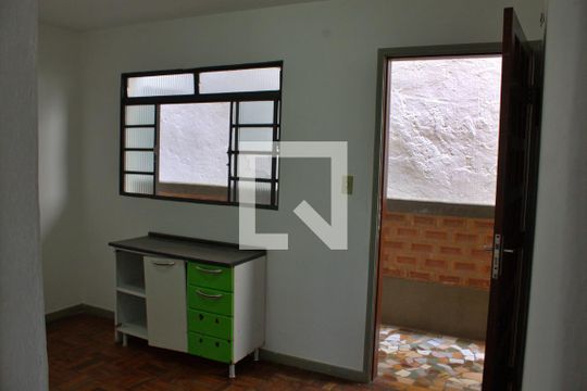 Casa de Condomínio para alugar com 1 quarto, 40m² em Jardim Monte Kemel, São Paulo