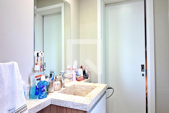 Banheiro do Quarto 1 - Suíte de apartamento para alugar com 2 quartos, 69m² em Centro, São Bernardo do Campo
