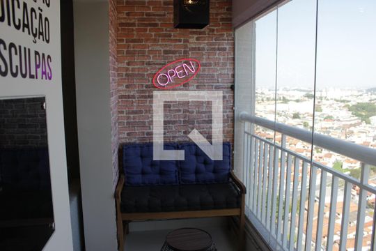 Sofa da sacada de kitnet/studio para alugar com 1 quarto, 38m² em Centro, Guarulhos