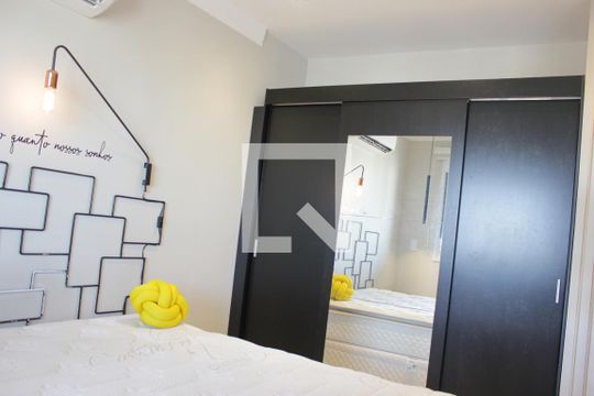 Quarto armário de kitnet/studio para alugar com 1 quarto, 38m² em Centro, Guarulhos
