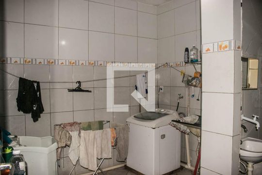 Área de Serviço de casa de condomínio para alugar com 4 quartos, 200m² em Stella Maris, Salvador
