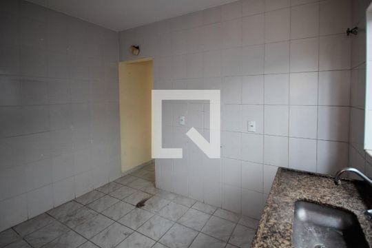 Cozinha de casa para alugar com 1 quarto, 70m² em Vila Santa Teresa, São Paulo
