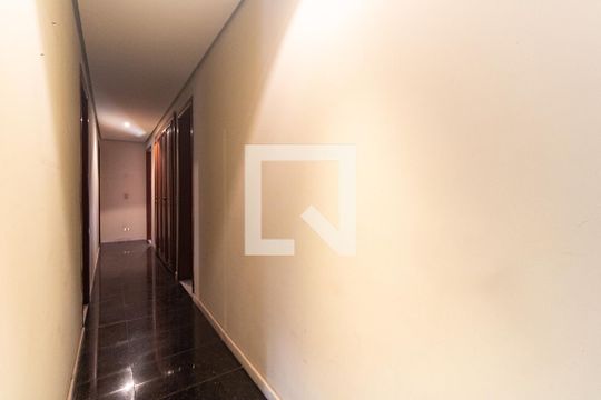 Corredor de apartamento à venda com 4 quartos, 186m² em Aclimação, São Paulo