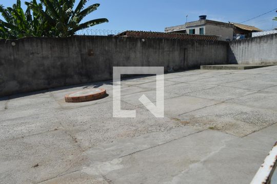 Quintal de casa à venda com 3 quartos, 708m² em Ressaca, Contagem