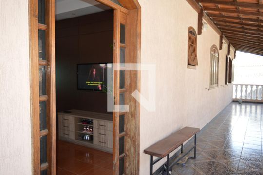 Varanda da Sala de casa à venda com 3 quartos, 708m² em Ressaca, Contagem