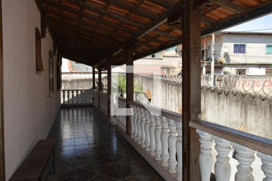 Varanda da Sala de casa à venda com 3 quartos, 708m² em Ressaca, Contagem