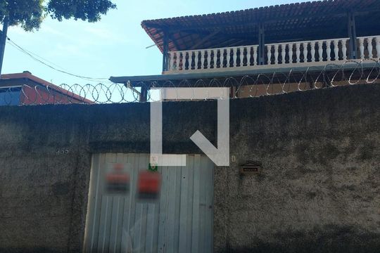 Fachada de casa à venda com 3 quartos, 708m² em Ressaca, Contagem
