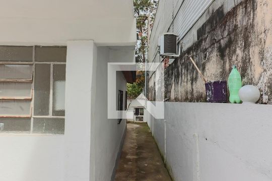 Quintal de casa para alugar com 3 quartos, 70m² em Jardim Arpoador, São Paulo
