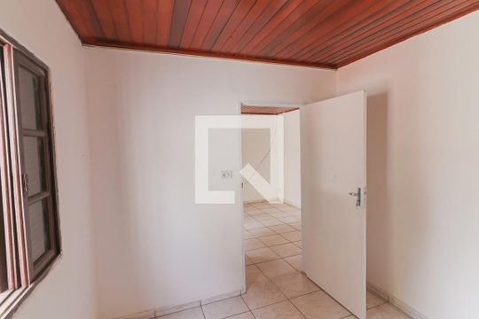Quarto 1 de casa para alugar com 3 quartos, 70m² em Jardim Arpoador, São Paulo