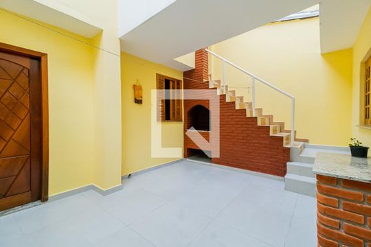 Quintal de casa à venda com 3 quartos, 338m² em Vila Metalurgica, Santo André