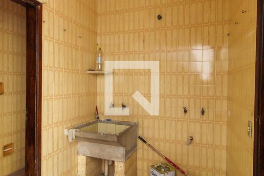 Área de Serviço de casa à venda com 3 quartos, 200m² em Vila Oratorio, São Paulo