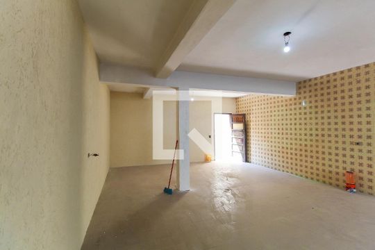 Garagem de casa à venda com 3 quartos, 200m² em Vila Oratorio, São Paulo