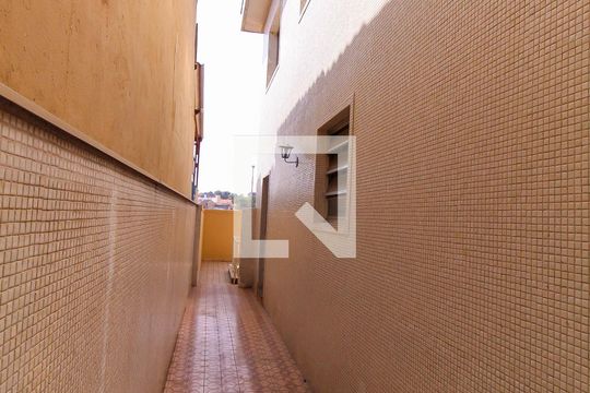 Quintal de casa à venda com 3 quartos, 200m² em Vila Oratorio, São Paulo