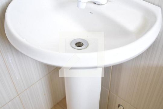 Pia de casa para alugar com 1 quarto, 30m² em Campo Grande, Rio de Janeiro