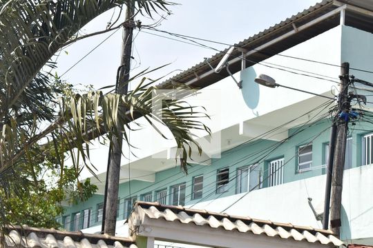 Fachada de casa para alugar com 1 quarto, 30m² em Campo Grande, Rio de Janeiro