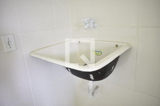Tanque de casa para alugar com 1 quarto, 30m² em Campo Grande, Rio de Janeiro
