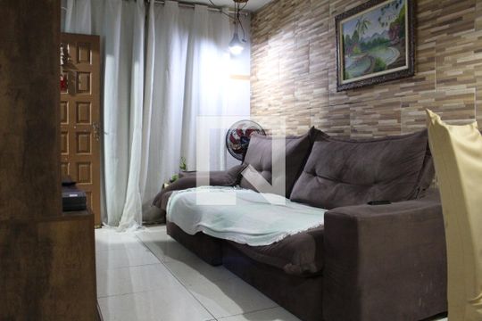 Sala de casa à venda com 3 quartos, 160m² em Parque Residencial Oratorio, São Paulo