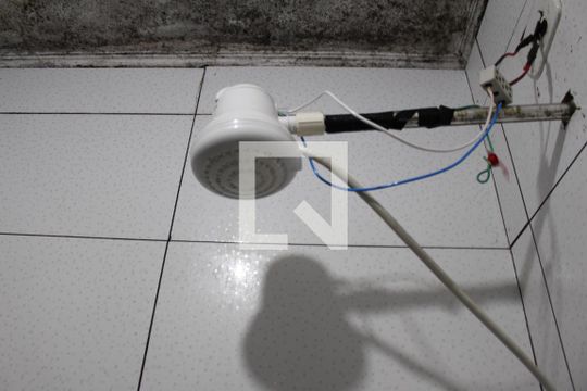 Chuveiro de casa à venda com 3 quartos, 160m² em Parque Residencial Oratorio, São Paulo