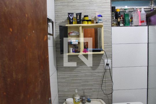 Banheiro de casa à venda com 3 quartos, 160m² em Parque Residencial Oratorio, São Paulo